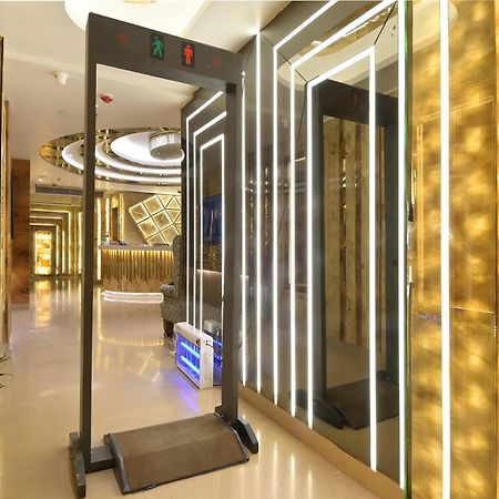Hotel Gold Palace - 03 Mins Walk From New Delhi Railway Station Bagian luar foto